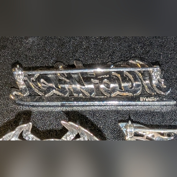 Silver Rhinestone Brooch - Picture 2 of 2